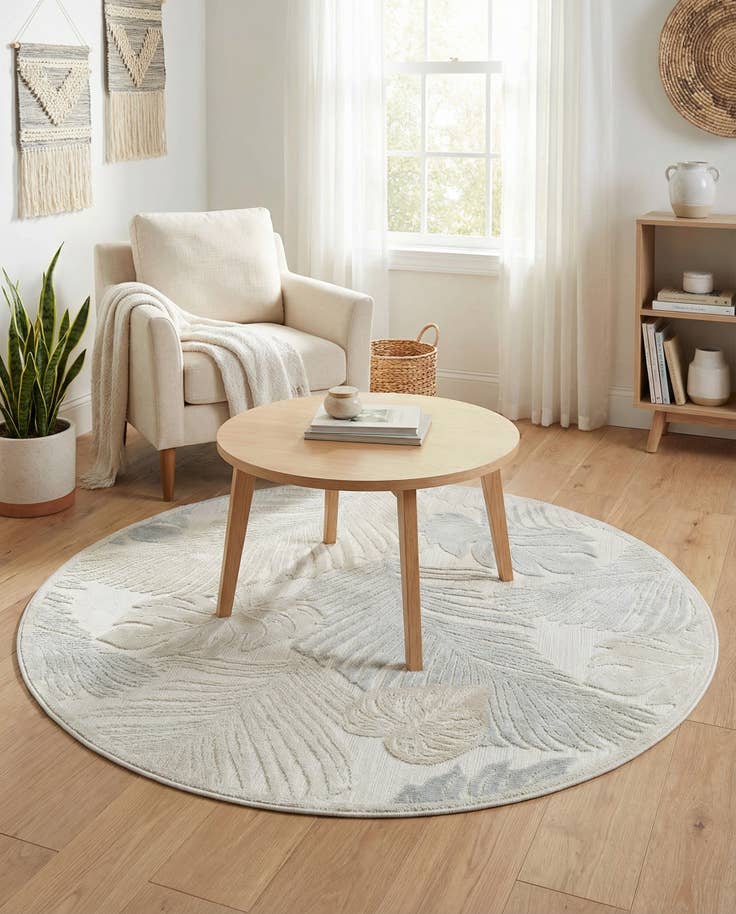 Detail image of 4' 5 x 4' 5 Easy-Clean Botanical Indoor / Outdoor Round Rug