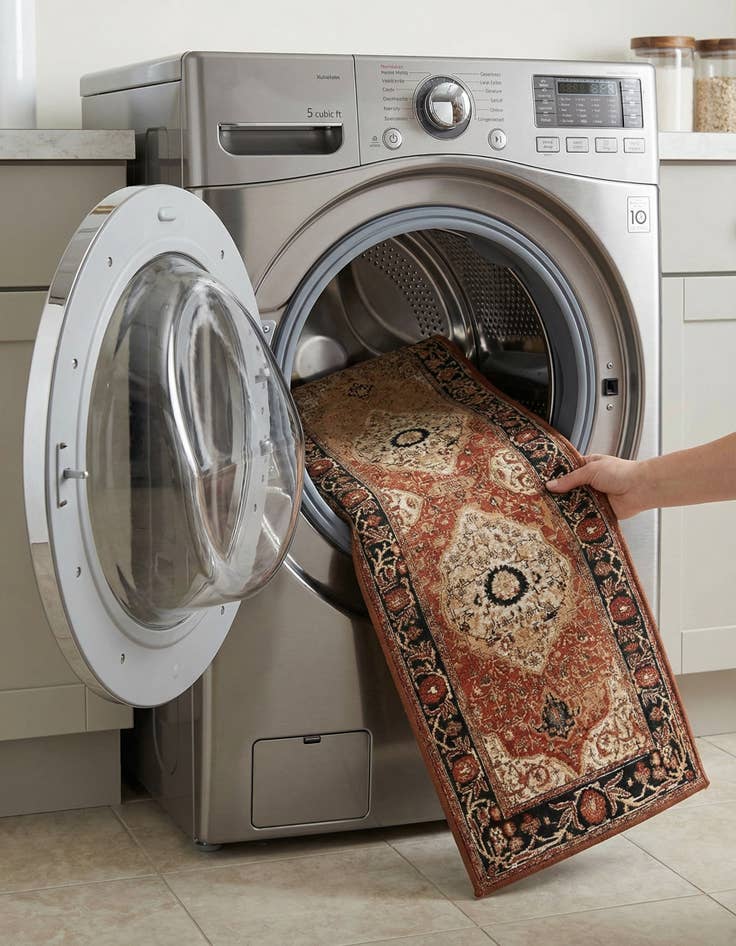 Detail image of 2' 7 x 10'  Washable Traditional Indoor / Outdoor Runner Rug