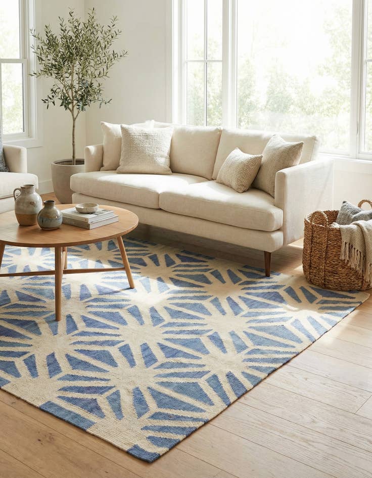 Detail image of 4' 6 x 5' 6  Hand Woven Kilim Modern Wool Rug