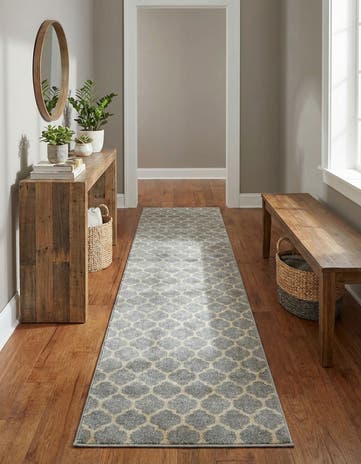 2' 7 x 16' 5 Lattice Runner Rug