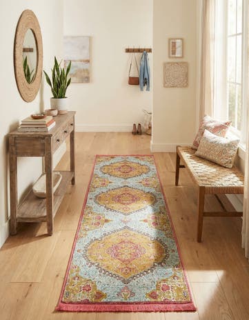 2' 7 x 10' Santiago Runner Rug