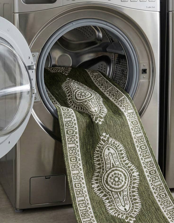 Detail image of 2' x 8'  Washable Traditional Indoor / Outdoor Runner Rug