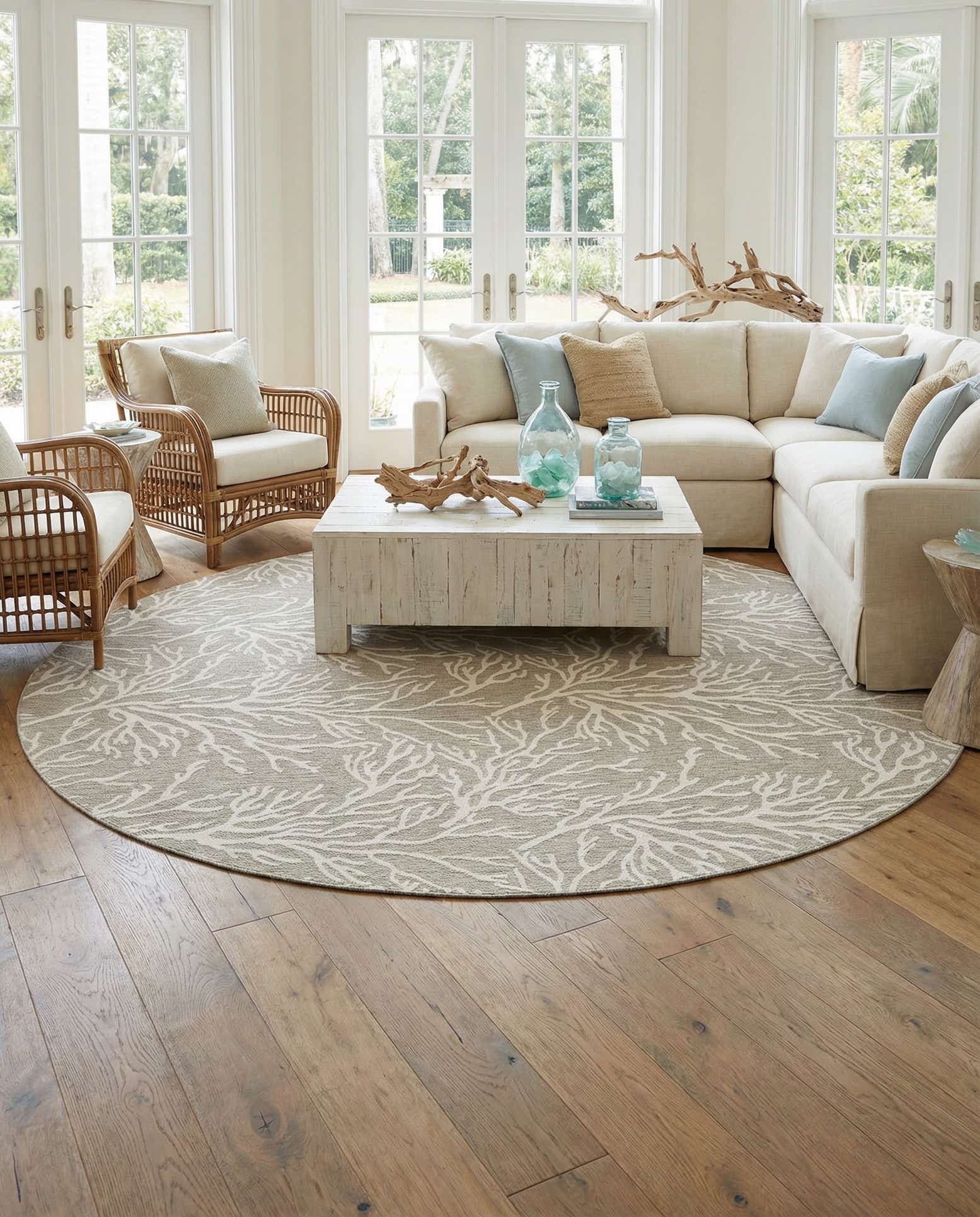 13' x 13' Easy-Clean Coastal Indoor / Outdoor Round Rug