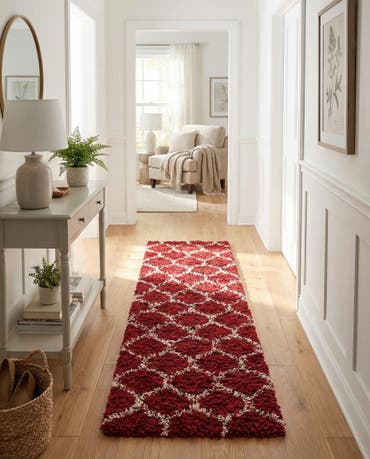  2' 7 x 10' Lattice Shag Runner Rug