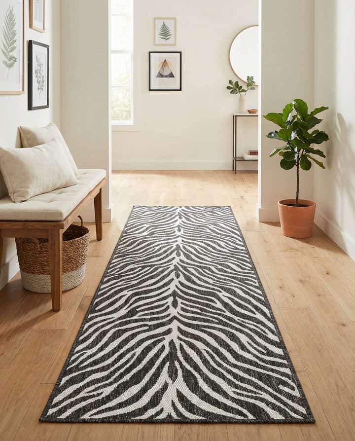 2' x 8' Easy-Clean Safari Indoor / Outdoor Runner Rug
