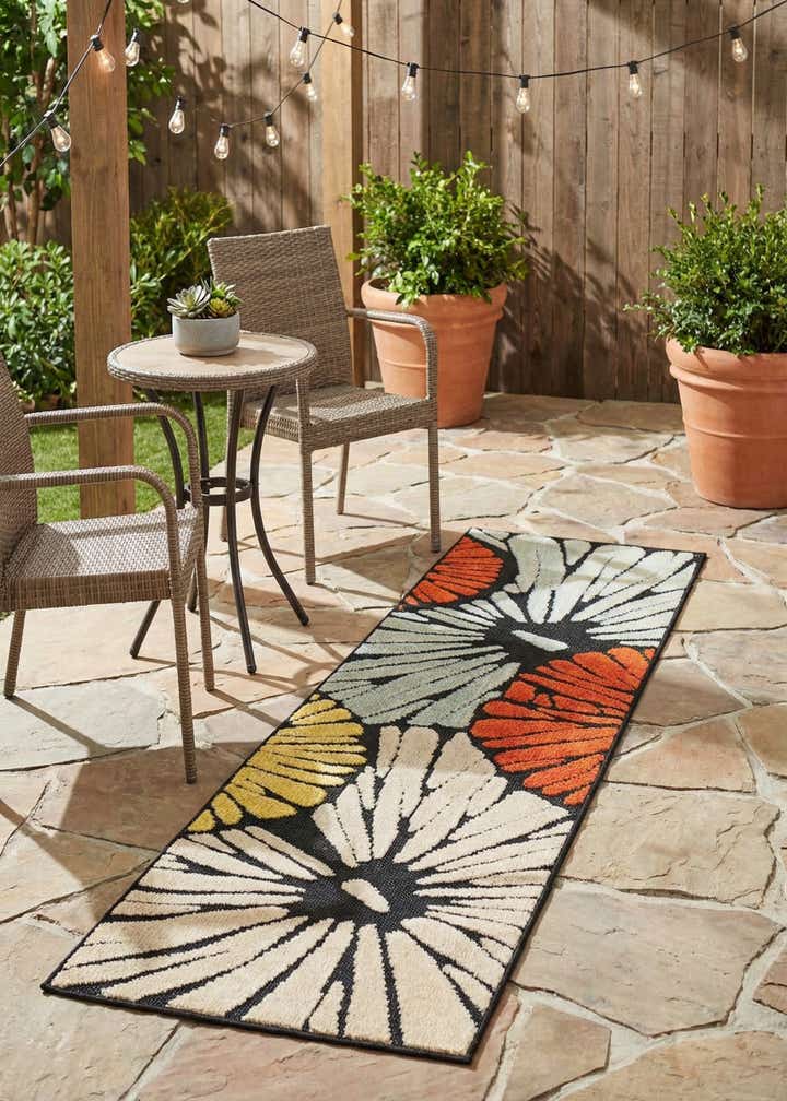 2' x 6' Easy-Clean Casablanca Indoor / Outdoor Runner Rug