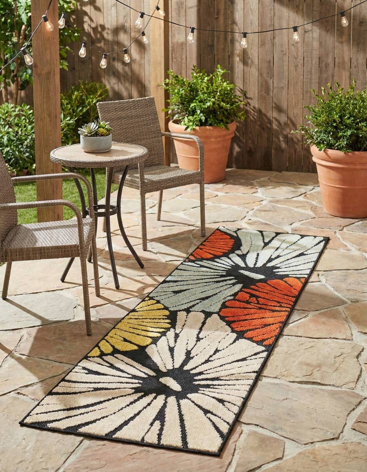 Detail image of 2' x 6' Easy-Clean Casablanca Indoor / Outdoor Runner Rug