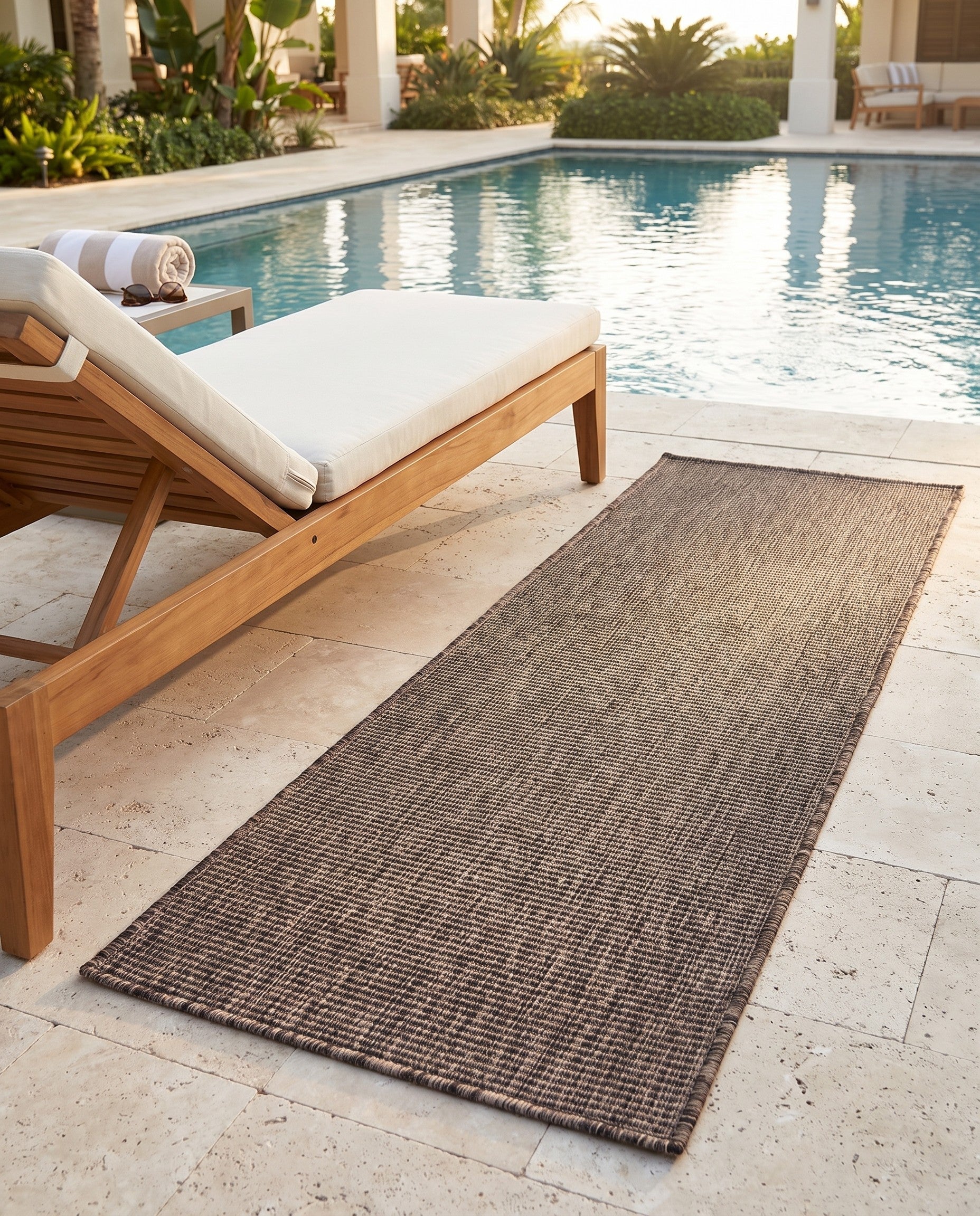 2' x 6' Easy-Clean Solid Indoor / Outdoor Runner Rug