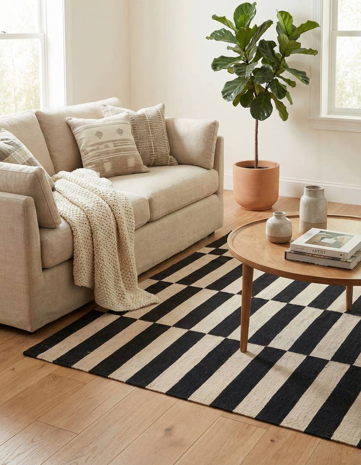 Detail image of 3' 3 x 4' 10  Hand Woven Kilim Modern Wool Rug