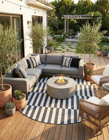 Charcoal Easy-Clean Ribbon Indoor / Outdoor Round Rug