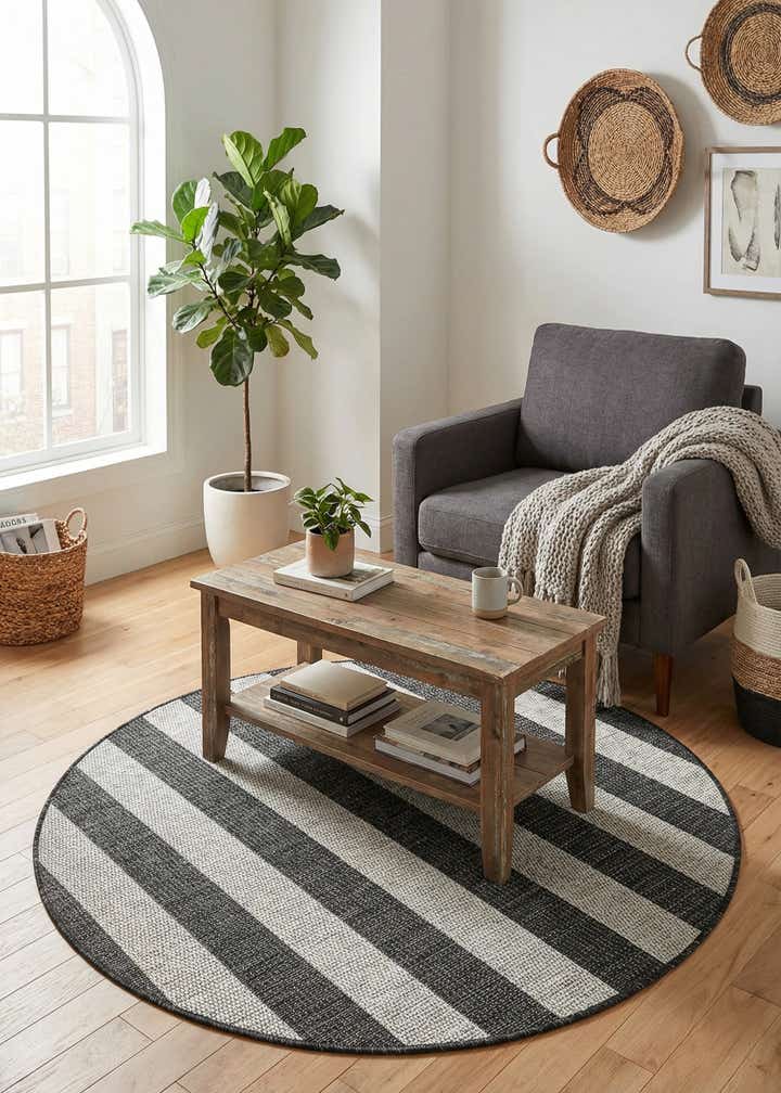4' x 4' Easy-Clean Ribbon Indoor / Outdoor Round Rug