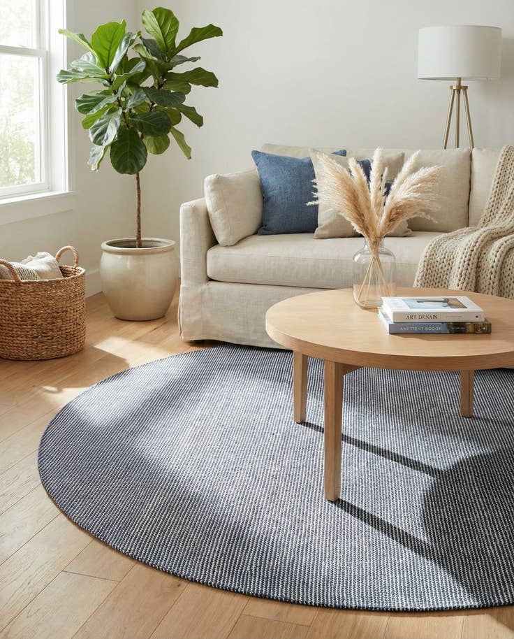 Detail image of 7' 10 x 7' 10 Easy-Clean Jill Zarin Palm Springs Indoor / Outdoor Round Rug