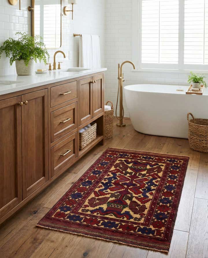 2' 11 x 4' 9 Hand Knotted Sumak Wool Rug