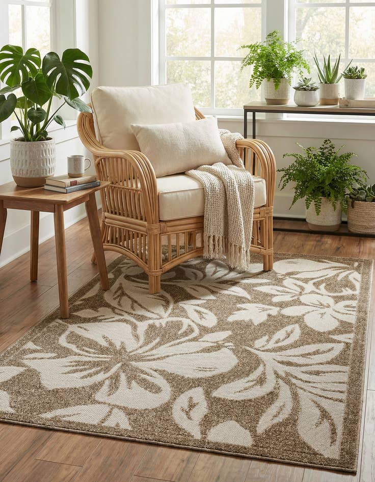 Detail image of 4' x 6'  Washable Botanical Indoor / Outdoor Rug