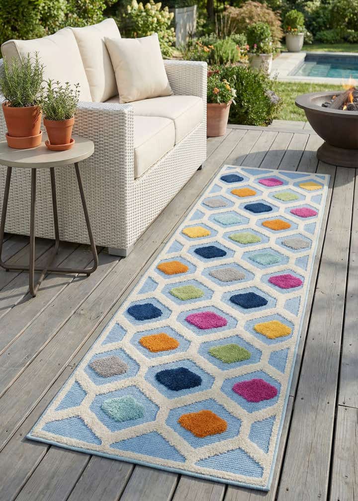 2' x 8' Easy-Clean Aruba Indoor / Outdoor Runner Rug