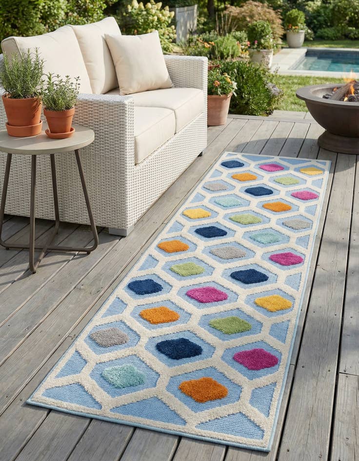 Detail image of 2' x 8' Easy-Clean Aruba Indoor / Outdoor Runner Rug