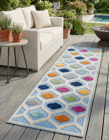 2' x 8' Easy-Clean Aruba Indoor / Outdoor Runner Rug