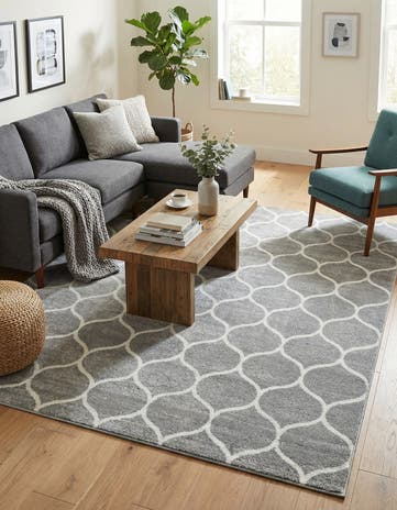 9' x 12' Lattice Frieze Rug