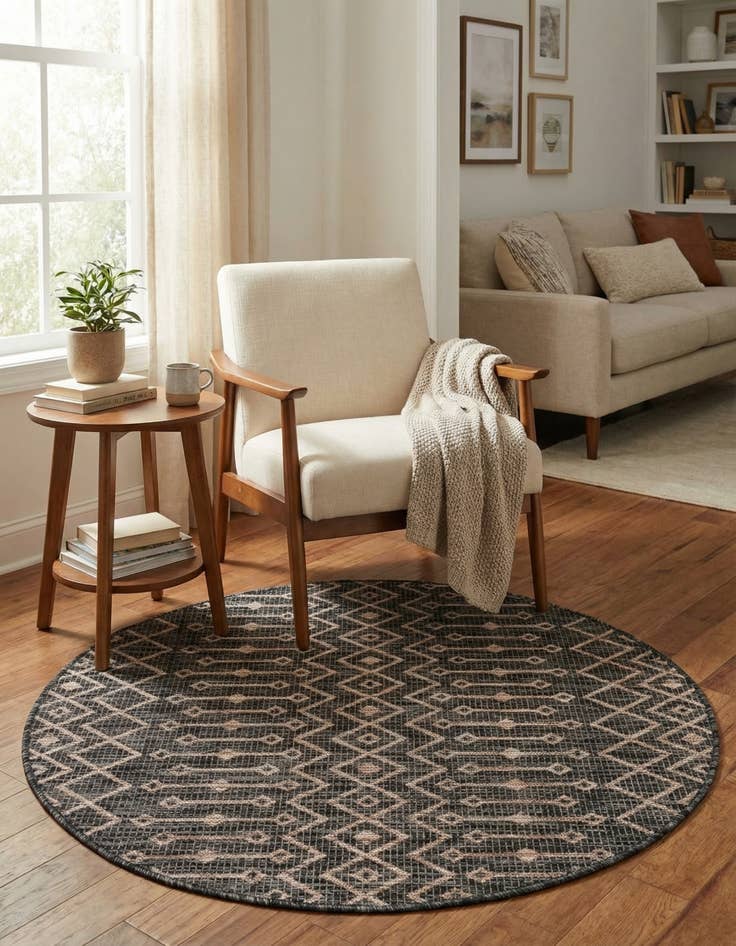 Detail image of 4' x 4'  Washable Trellis Indoor / Outdoor Round Rug