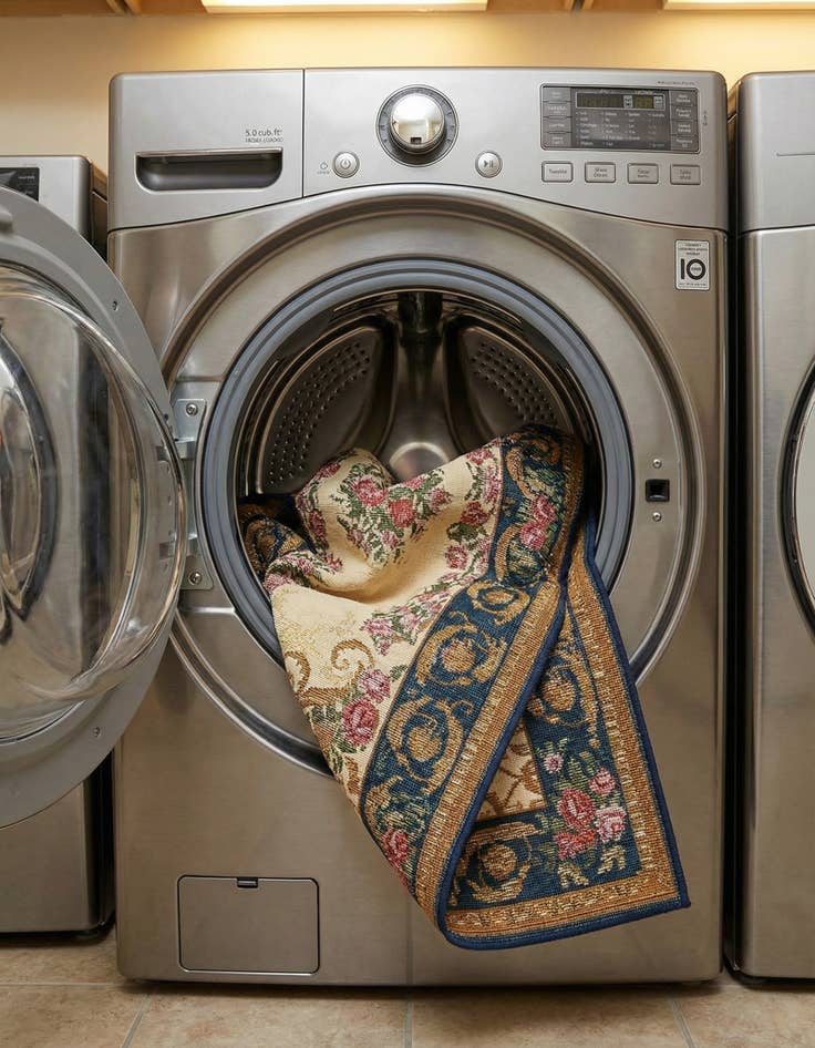 Detail image of 2' x 6'  Washable Traditional Indoor / Outdoor Runner Rug