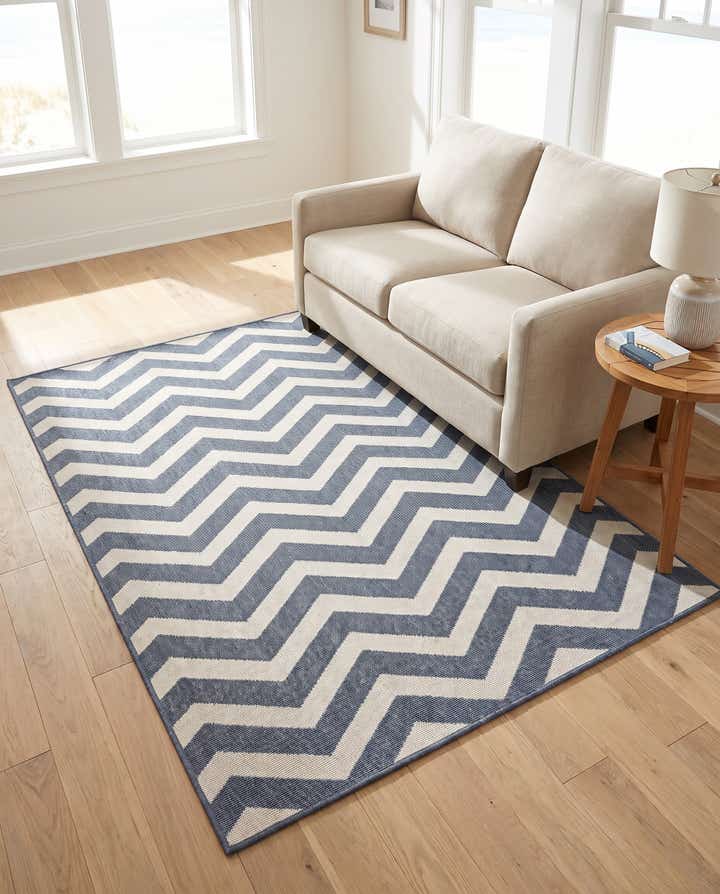 4' x 6' Easy-Clean Coastal Indoor / Outdoor Rug