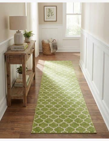 2' 7 x 13' Lattice Runner Rug