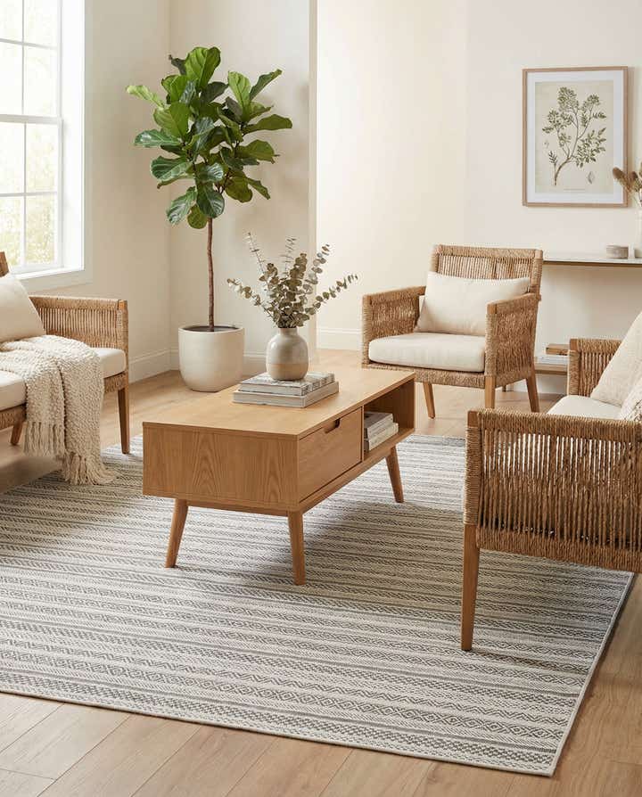 6' x 9' Easy-Clean Striped Indoor / Outdoor Rug