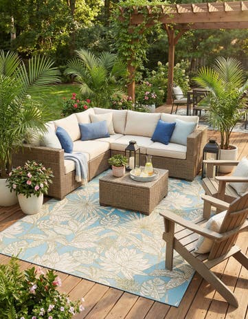 7' 10 x 10' Easy-Clean Botanical Indoor / Outdoor Rug