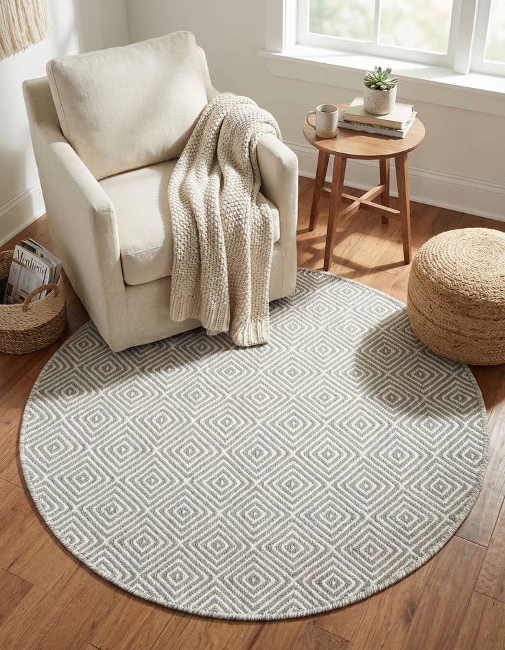 Detail image of  3' 1 x 3' 1  Hand Woven Geo Trellis Flatweave Round Rug