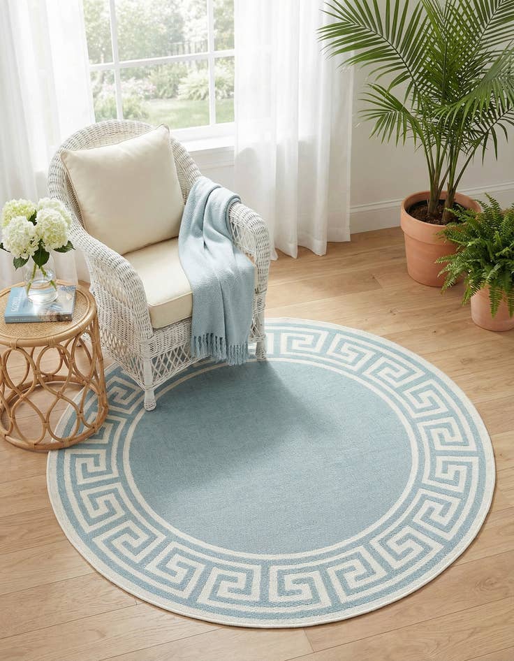 Detail image of 4' x 4'  Washable Coastal Indoor / Outdoor Round Rug