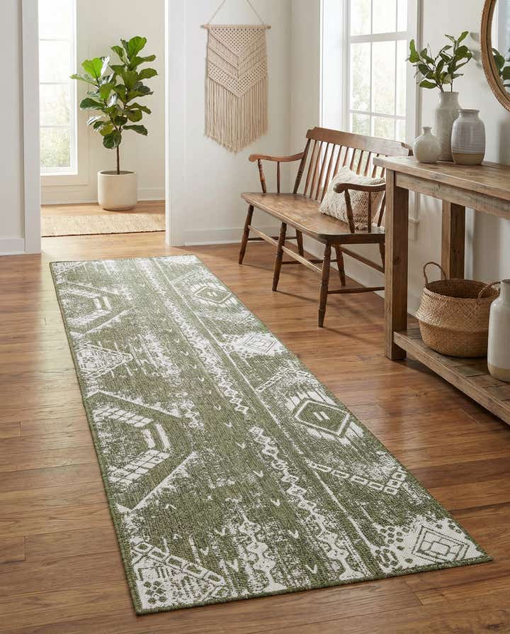 3' 3 x 14' Easy-Clean Bohemian Indoor / Outdoor Runner Rug