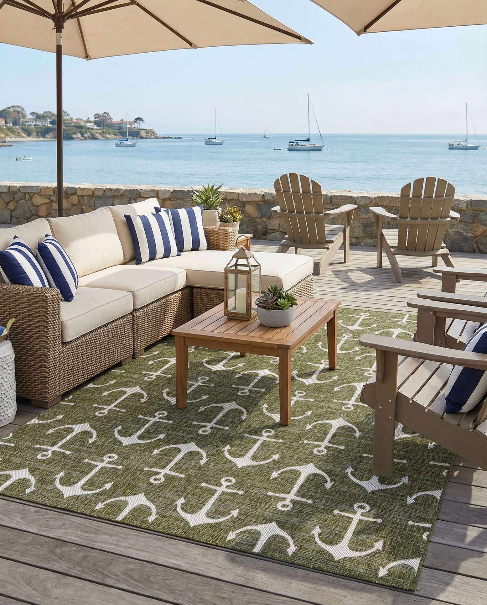9' x 12' Easy-Clean Coastal Indoor / Outdoor Rug