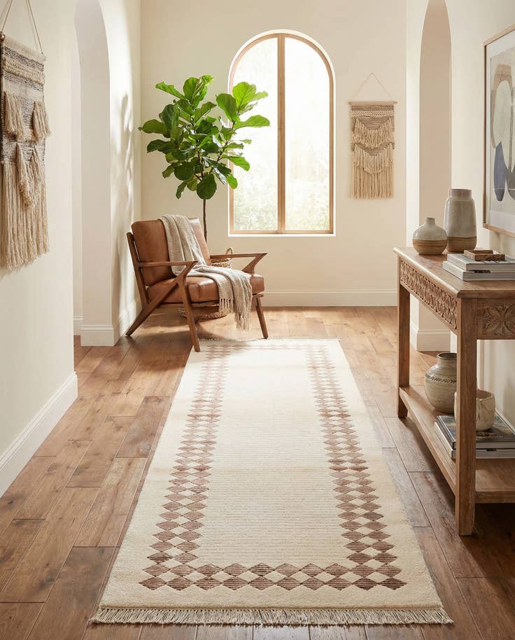 Detail image of 2' 8 x 9' 9 Hand Knotted Darya Wool Runner Rug