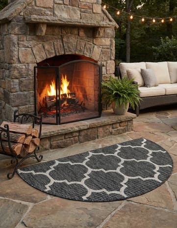 2' 2 x 3' 7 Easy-Clean Lattice Indoor / Outdoor Hearth Rug