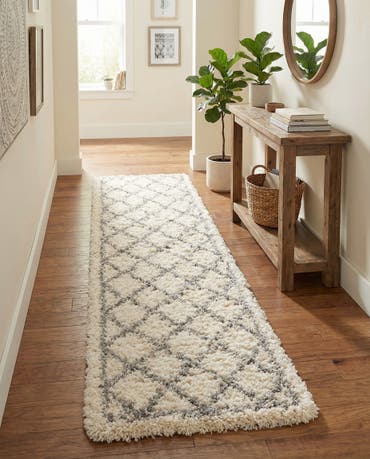  2' 7 x 10' Infinity Shag Runner Rug