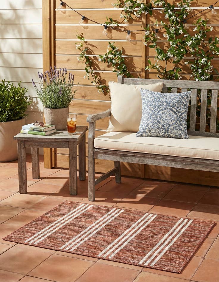 Detail image of 2' x 3' Easy-Clean Jill Zarin Anguilla Indoor / Outdoor Rug