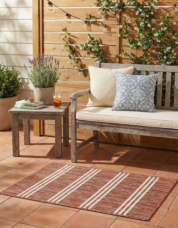 2' x 3' Easy-Clean Jill Zarin Anguilla Indoor / Outdoor Rug