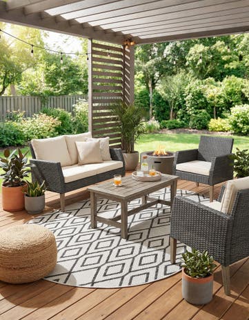 Ivory Easy-Clean Jill Zarin Turks and Caicos Indoor / Outdoor Oval Rug