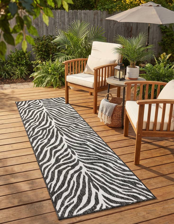Detail image of  2' x 6'  Washable Safari Indoor / Outdoor Runner Rug