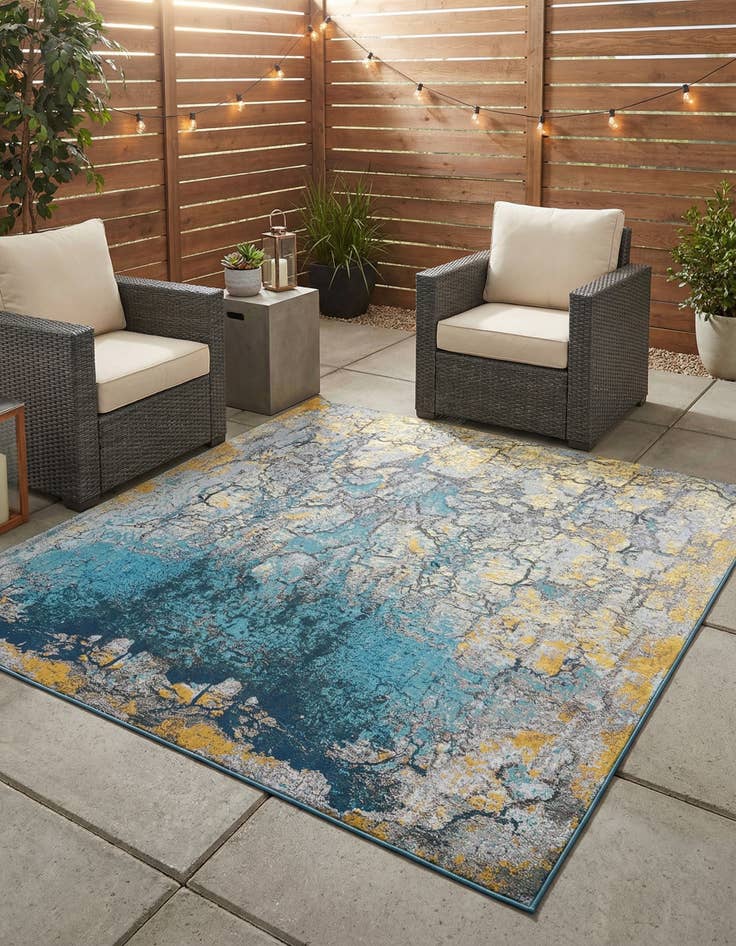 Detail image of 7' 10 x 7' 10  Washable Modern Indoor / Outdoor Square Rug