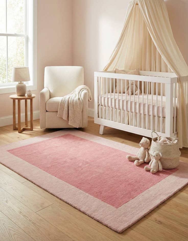 Detail image of 2' 7 x 4' 11  Hand Knotted Darya Wool Rug