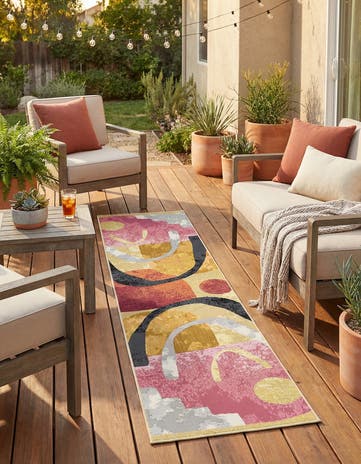 2' x 8' Easy-Clean Modern Indoor / Outdoor Runner Rug