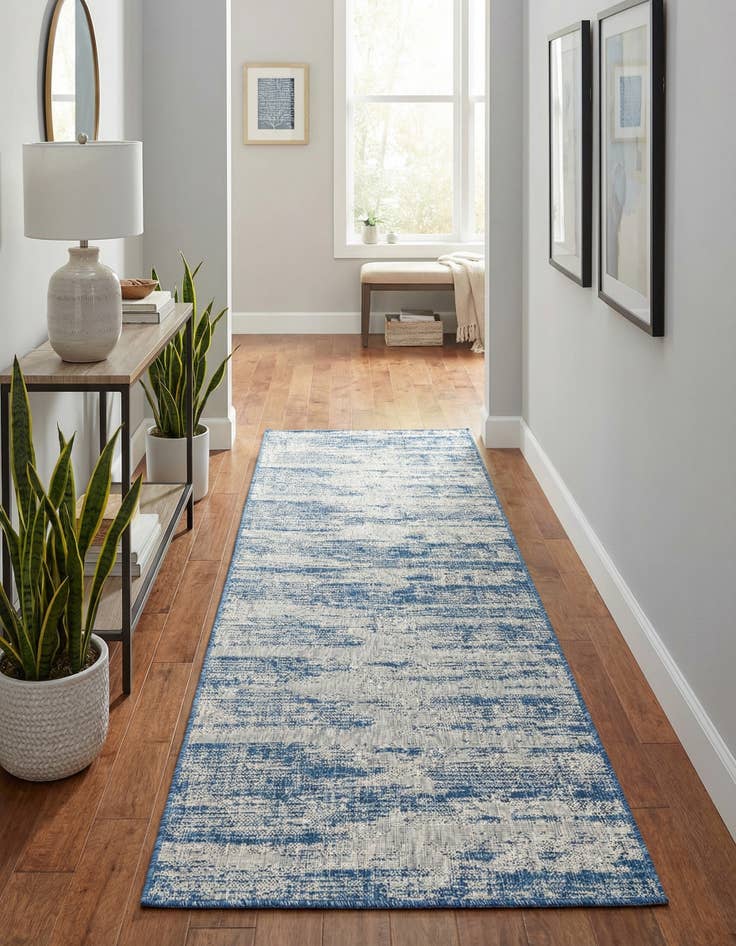 Detail image of  2' 7 x 10'  Washable Modern Indoor / Outdoor Runner Rug