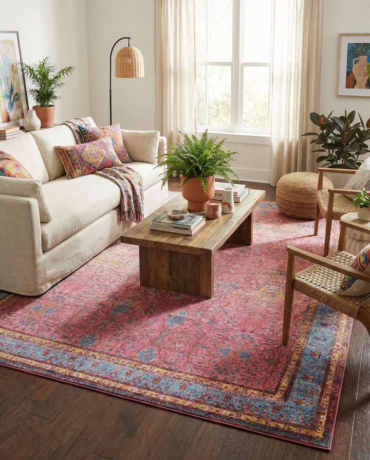 10' x 13' 1 Easy-Clean Traditional Indoor / Outdoor Rug