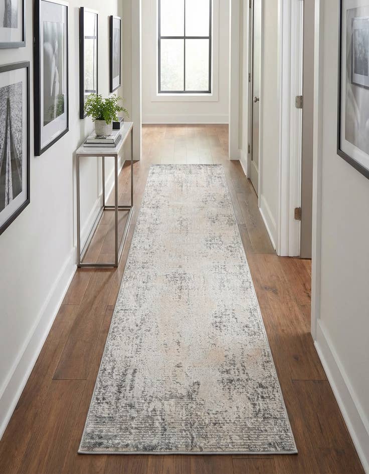 Detail image of 2' 7 x 10' Caspian Runner Rug