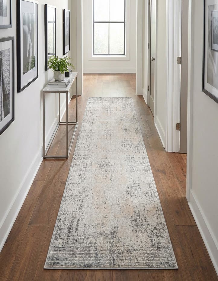 2' 7 x 10' Caspian Runner Rug
