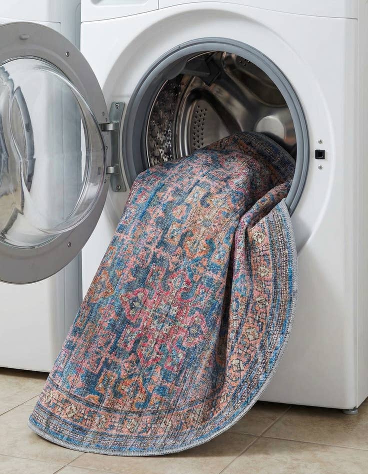 Detail image of 4' x 4'  Washable Nostalgia Round Rug