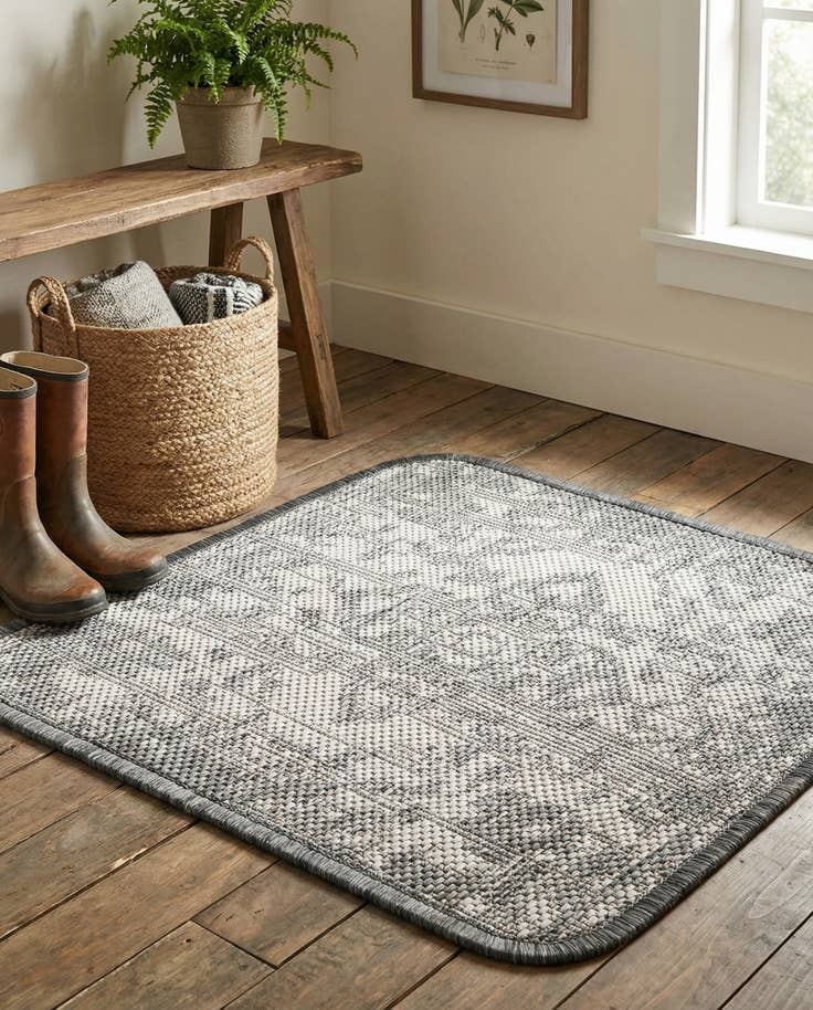 Detail image of 1' 4 x 1' 4 Easy-Clean Jill Zarin Dubai Indoor / Outdoor Sample Rug
