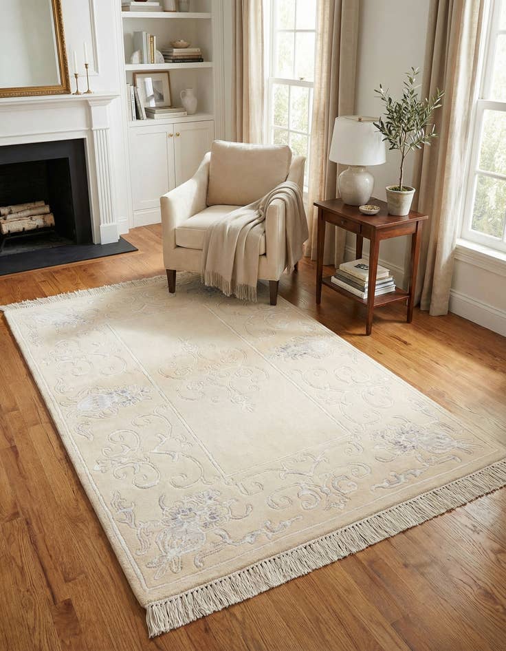 Detail image of 2' 7 x 4' 7  Hand Knotted Darya Rug