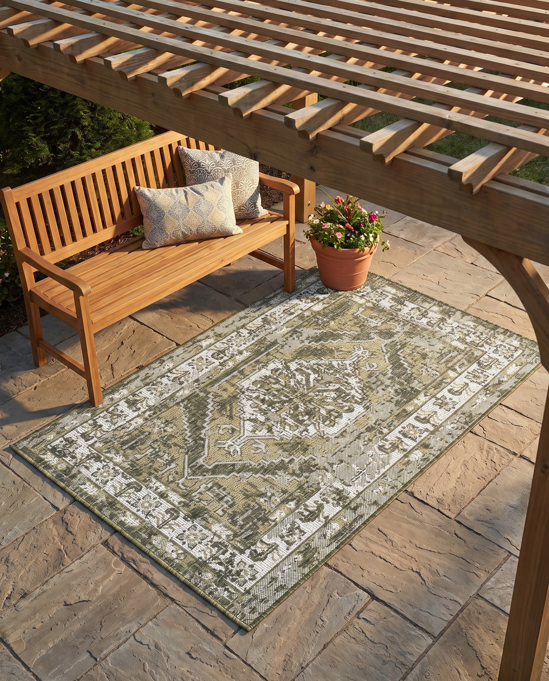 3' x 5' 3 Easy-Clean Traditional Indoor / Outdoor Rug